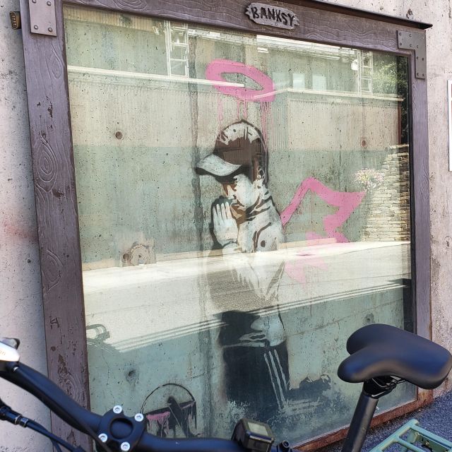 Urban Art and Historical Electric Bike Tour - Community Connection to Art and Music