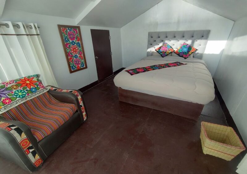 Uros Floating Islands Homestay Tour Review - Key Points