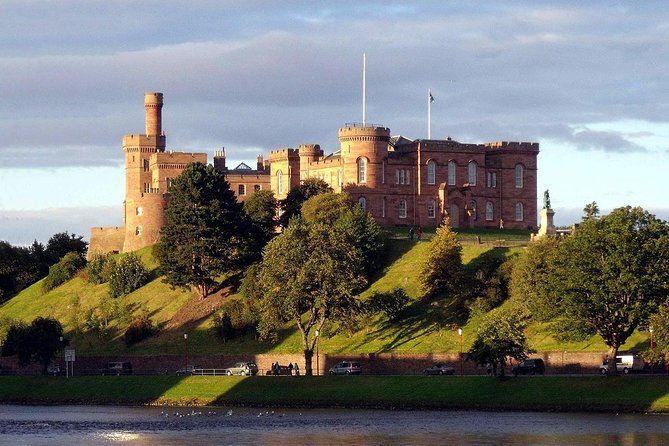 Urquhart Castle, Loch Ness Centre, Gin, Outlander Sites - Exploring Urquhart Castle