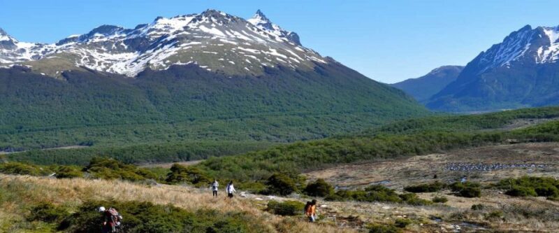 Ushuaia: Esmeralda Lagoon Hiking Tour With Lunch and Drinks - Booking Information
