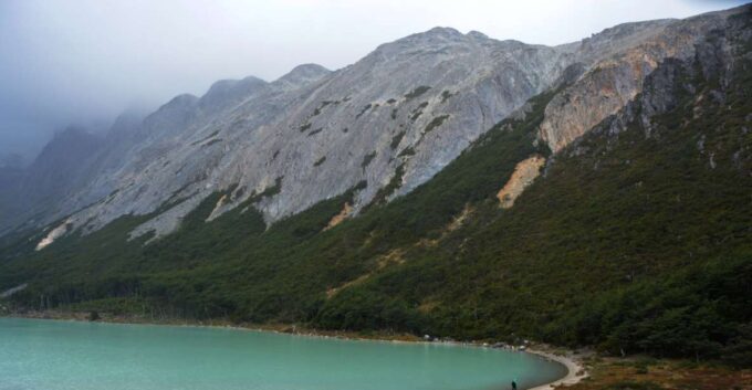 Ushuaia: Esmeralda Lagoon Hiking Tour With Lunch and Drinks - Guided Tour With Lunch and Drinks