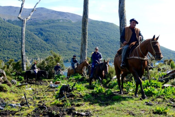 Ushuaia: Full-Day Off-Roading and Horseback Riding Lake Tour - Frequently Asked Questions