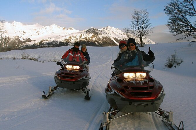 Ushuaia: Snow & Fire: Dog Sled and Snowshow By Night - Key Points