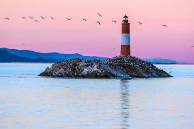 Ushuaia Super Saver! 3-Days With Airfare From Buenos Aires - Meeting Point and Arrival