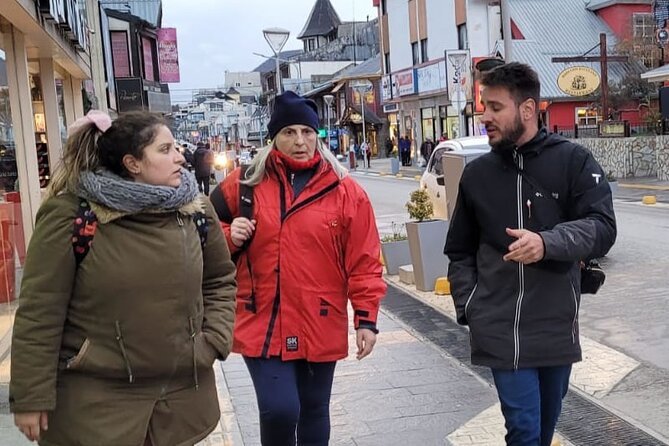 Ushuaia Walking Tour With Tastings of Tierra Del Fuego - Highlights of the Itinerary