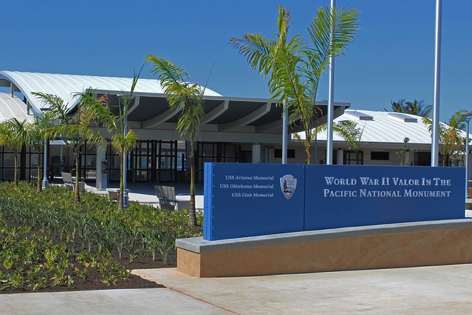 USS Arizona Memorial Deluxe Multimedia & VR Tour - Pearl Harbor VR Center