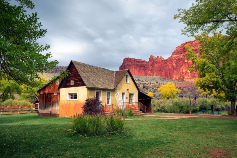 Utah: Capitol Reef National Park Self-Driving Audio Tour - Exploring Twin Rocks and Chimney Rock
