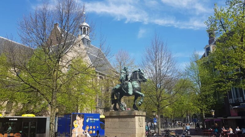 Utrecht: 2-hour Tip-Based Walking Tour With A Local - Booking and Participation