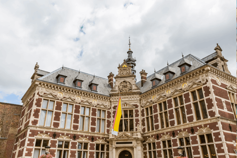Utrecht: First Discovery Walk and Reading Walking Tour - Important Information