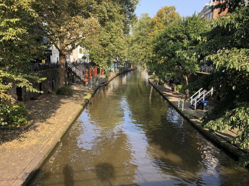 Utrecht Walking Tour With a Local Comedian as Guide - Booking Information