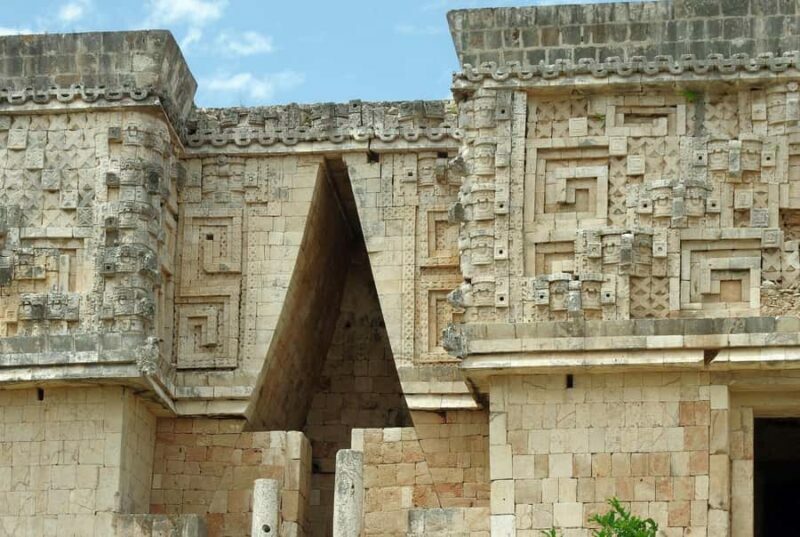 Uxmal: Archeological Site Tour with Guide in situ - An Introduction to Uxmal’s Fascinating Ruins