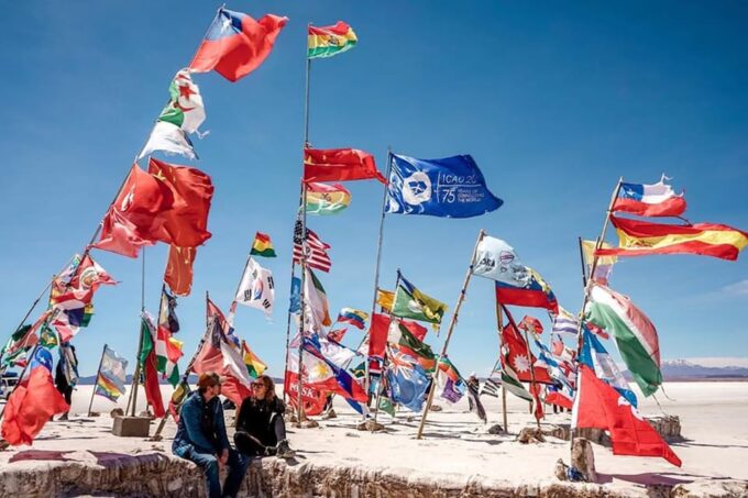 Uyuni: 3 Day-Tour, Salt Flats & Surrealistic Deserts - Free Cancellation