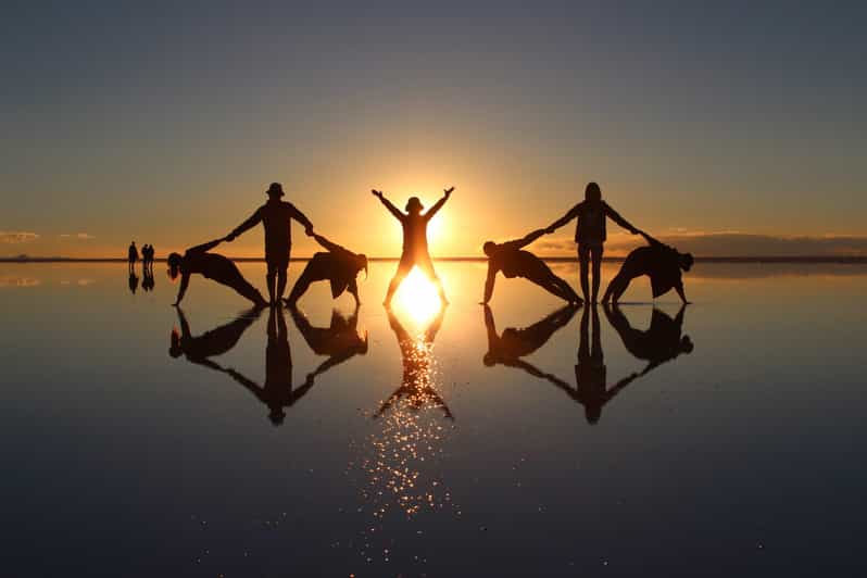 Uyuni: Classic Uyuni Salt Flats Tour + Hotel Pickup - Key Points