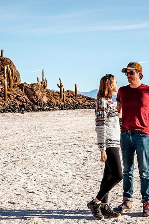 Uyuni: Full-Day Tour, Salt Flats and Sunset Experience - What to Bring