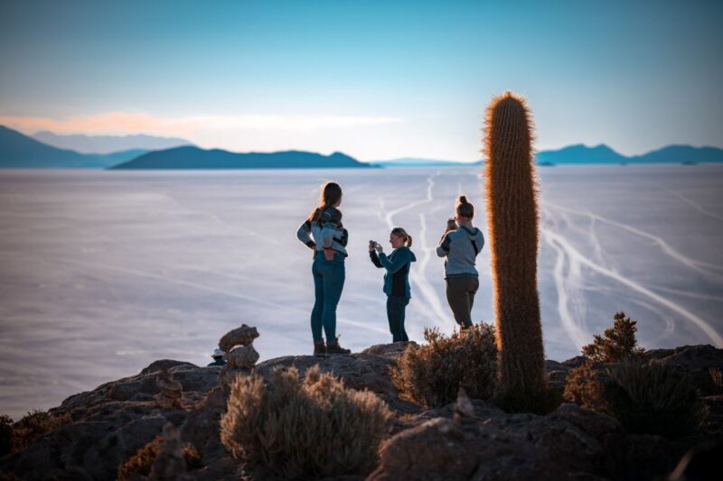Uyuni: Guided 3-Day Tour Salt Flats & Avaroa National Park - Itinerary Highlights