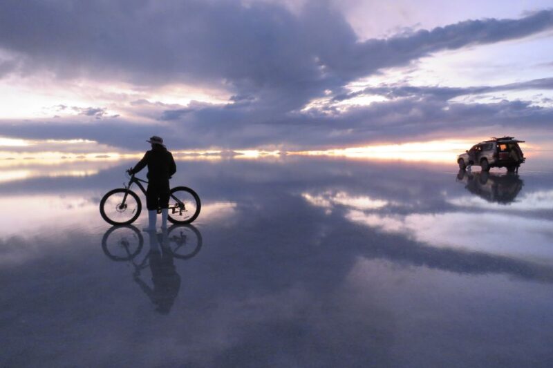 Uyuni: Guided Bicycle Tour of Uyuni Salt Flat With Lunch - Tour Logistics