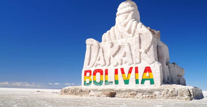 Uyuni: Jeep Tour to Incahuasi Island and Uyuni Salt Flat - Guided Experience