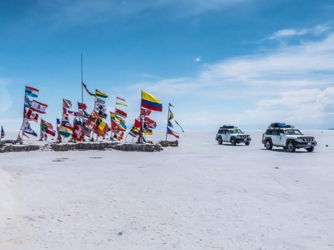 Uyuni: Jeep Tour to Incahuasi Island and Uyuni Salt Flat - Isla Incahuasi and Salt Flats