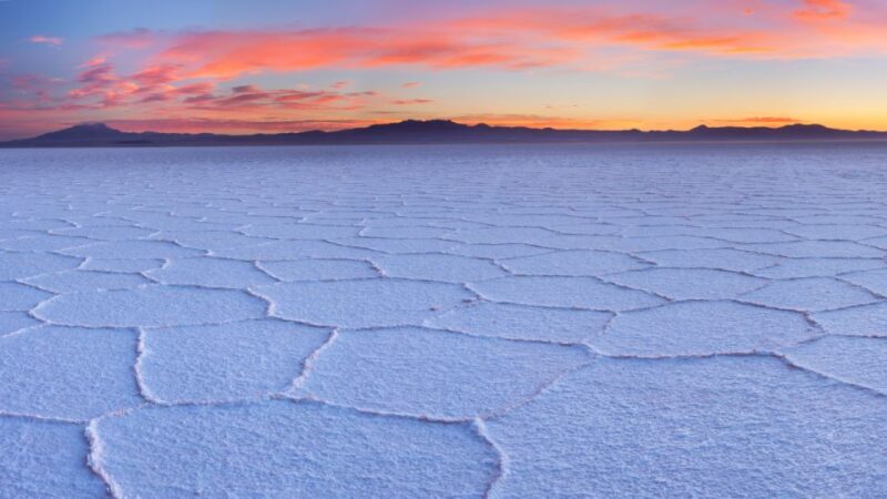 Uyuni Salt Flats 2-Day Private Tour With Tunupa Volcano - Itinerary Highlights