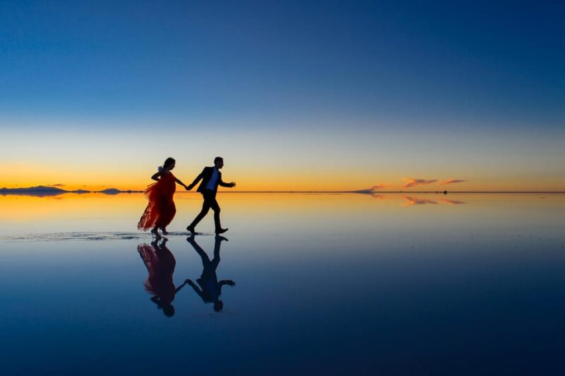 Uyuni Salt Flats 3D Tour + Transfer to San Pedro De Atacama - Day 1: Uyuni Exploration