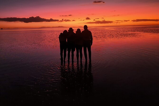Uyuni Salt Flats And Colored Lagoons_3 Days_shared Tour_english Speaking Guide - Uyuni Salt Flats Exploration