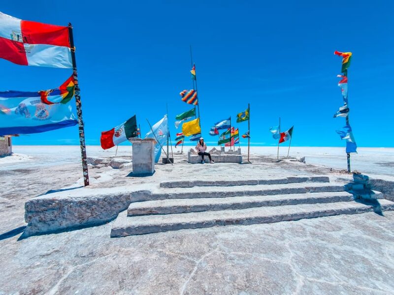 Uyuni: Salt Flats Day Trip + Lunch + Sunset + Tour Guide - Itinerary Highlights