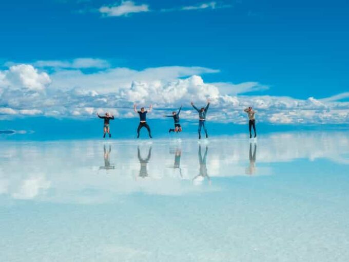 Uyuni: Salt Flats Day Trip + Lunch + Sunset + Tour Guide - Train Graveyard and Colchani