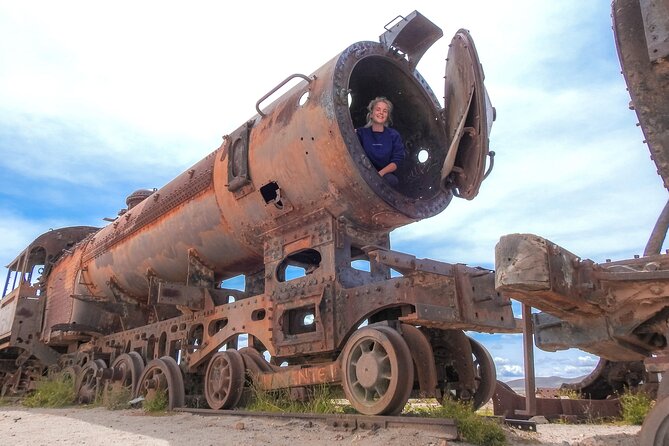Uyuni Salt Flats Full Day From La Paz City - Exploring Incahuasi Island
