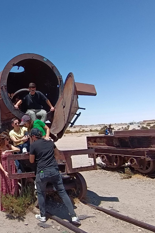 Uyuni Salt Flats: Full-Day Tour Private for 2 - Key Points