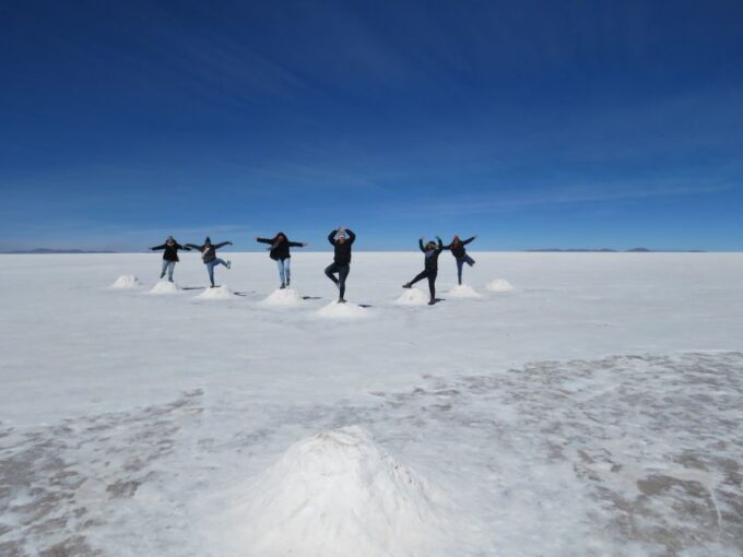 Uyuni: Starlight and Sunrise Salt Flats Tour - Professional Photography Assistance