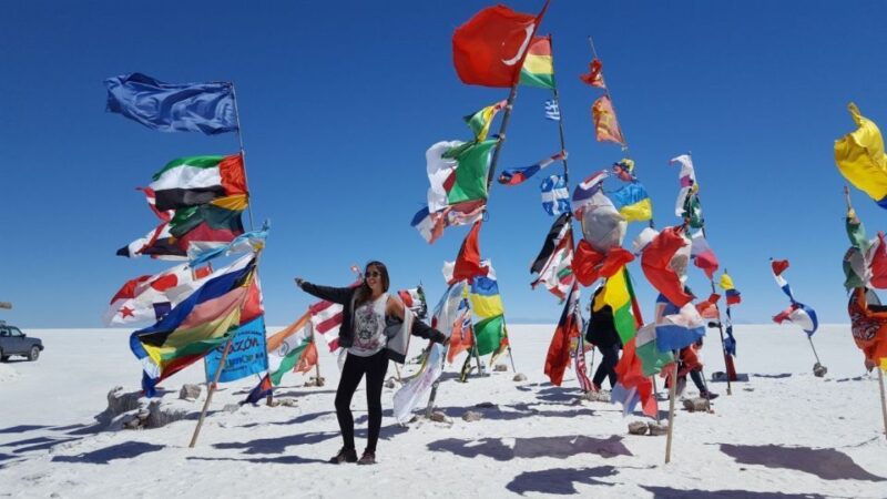 Uyuni: Uyuni Salt Flats and Red Lagoon 3-Day Tour - Itinerary Highlights: Day 1