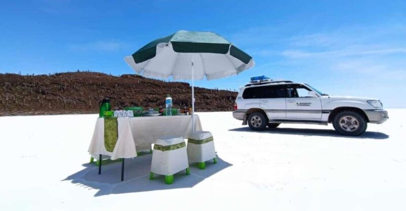 Uyuni: Uyuni Salt Flats Private Overnight Tour With Hotel - Itinerary Highlights