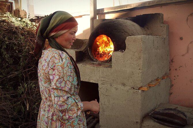 Uzbek Cooking Class in Samarkand With Return Hotel Transfers - Welcoming Atmosphere