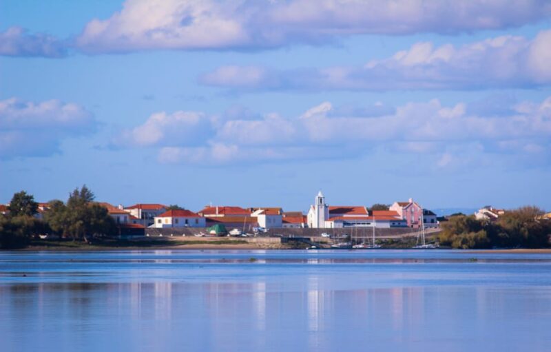 Valada: 1 Hour Boat Trip, Guided Tour - Key Points