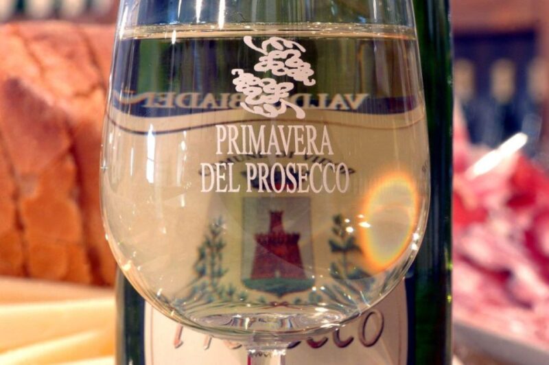 Valdobbiadene: Prosecco Private Tour & Taste With Sommelier - Local Food