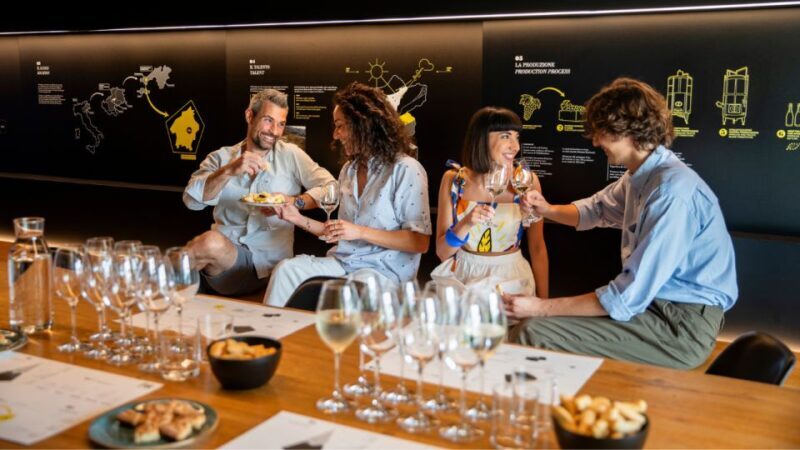 Valdobbiadene:Prosecco Tasting,Appetizers,Winery & Vineyard - Food Pairings to Enhance Your Tasting