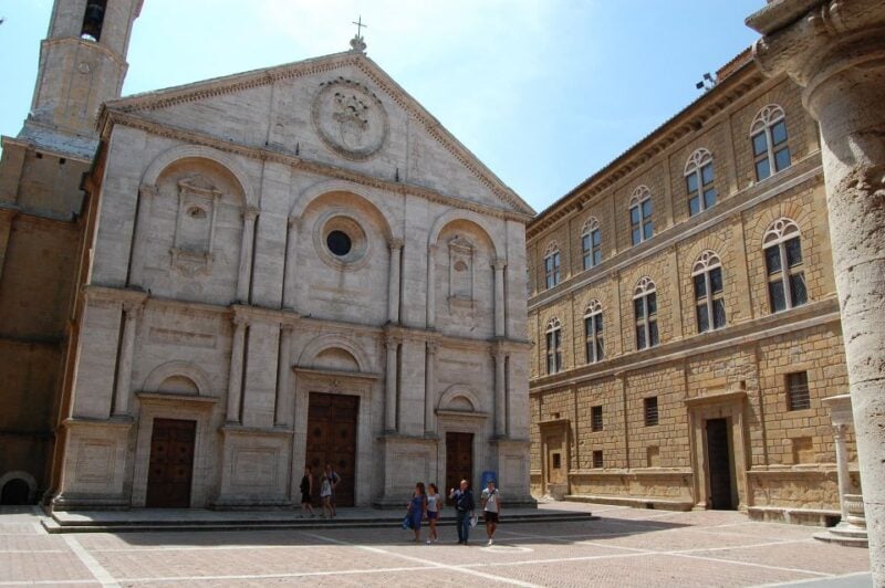 Valdorcia: Montalcino and Montepulciano Scenery in the World - Valdorcias Unique Features