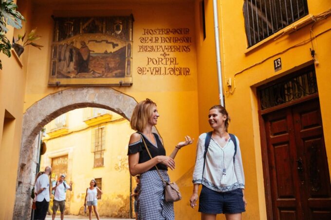 Valencia: 1.5-Hour Private Kick-Start Tour With a Local - Local Tips and Insights