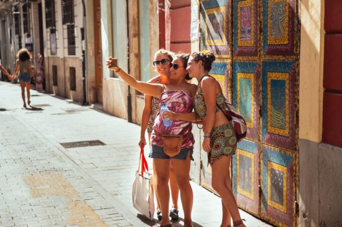 Valencia: 1.5-Hour Private Kick-Start Tour With a Local - Personalized Tour Experience