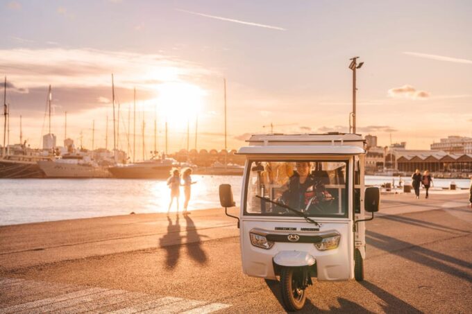 Valencia: 2-hour City Highlights Guided Tuk-Tuk Tour - Tour Recommendations