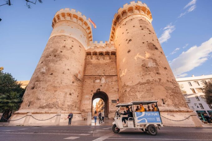 Valencia: 2-hour City Highlights Guided Tuk-Tuk Tour - FAQ