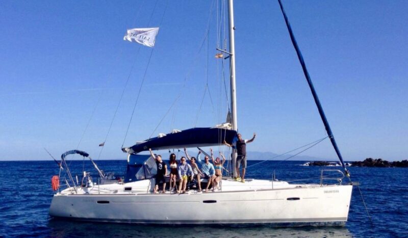 Valencia: 2-Hour Private Boat Cruise - Included Amenities