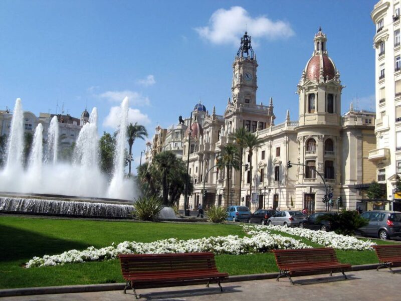 Valencia: 3-Hour Guided City Sightseeing & Beaches Bike Tour - Languages Offered
