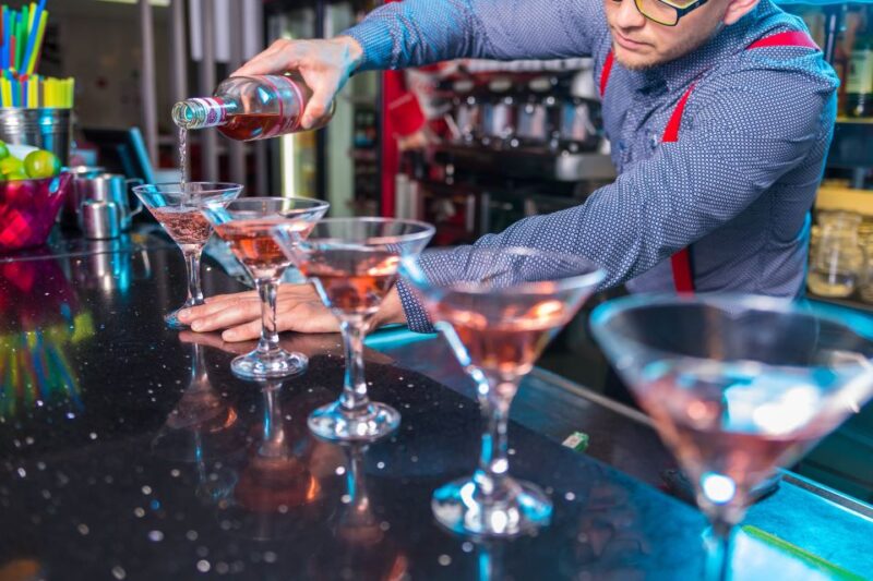 Valencia: Bar-Hopping With Free Shots and a Welcome Cocktail - Key Points