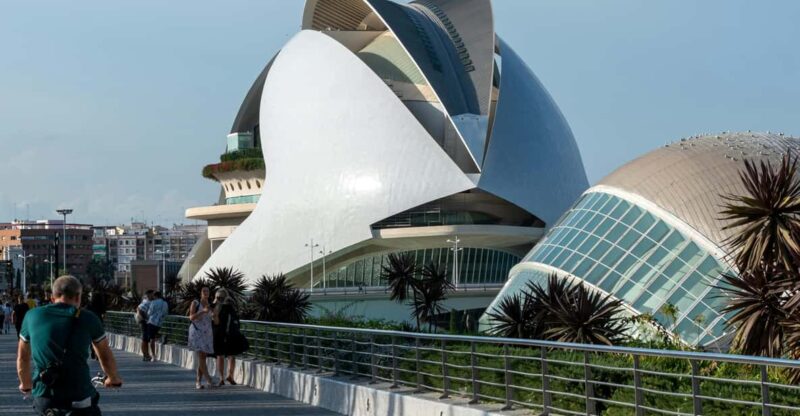 Valencia: Bike Tour of the Emblematic Sites of Valencia 25€ - Key Locations