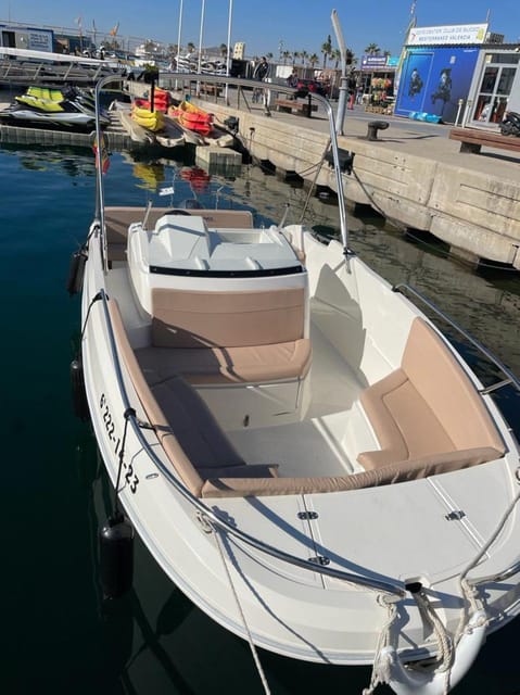 Valencia Boat Rental Without a License - Frequently Asked Questions