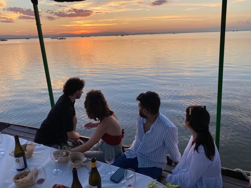 Valencia: Boat Ride With Valencian Wine Tasting & Tapas - The Boat Ride to El Palmar Village