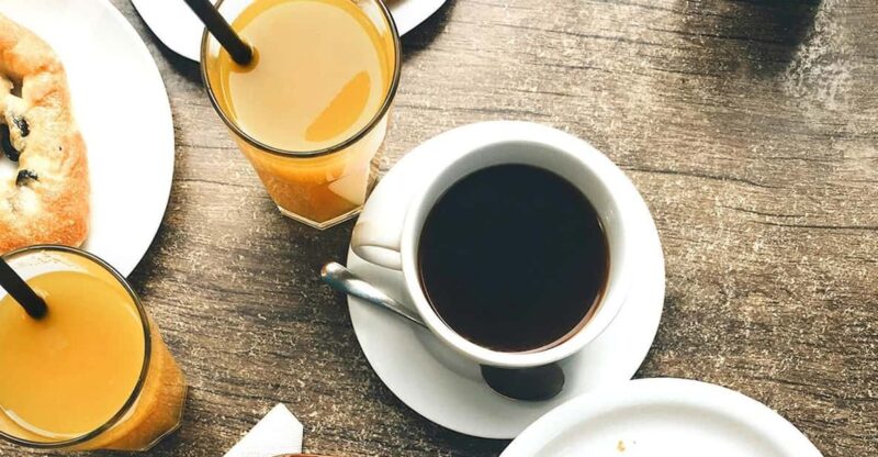 Valencia: Breakfast Brunch on a Boat Tour | Food and Drinks - Catamaran Amenities