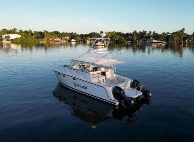 Valencia: Breakfast Brunch on a Boat Tour | Food and Drinks - Ideal for Friends and Family
