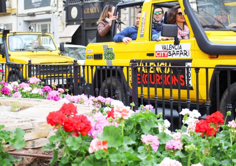 Valencia: City Highlights Tour in Jeep With Snacks & Drinks - Discover Valencias Key Sights